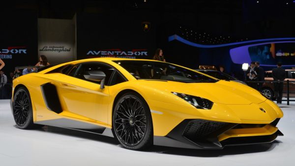 2016 Lamborghini Aventador SV 