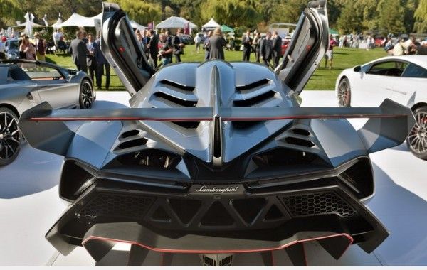 Lamborghini Veneno 2016 - Rear View
