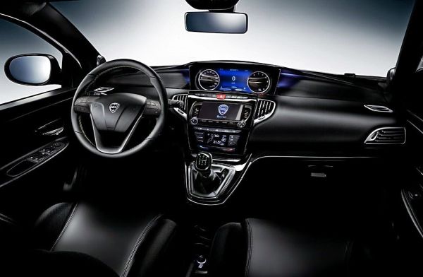 Lancia Ypsilon 2015  Interior