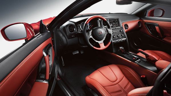 2015 - Nissan GTR interior