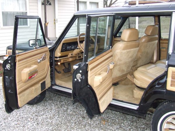 2016 Jeep Grand Wagoneer Interior