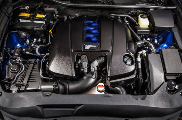 2016 - Lexus IS Engine