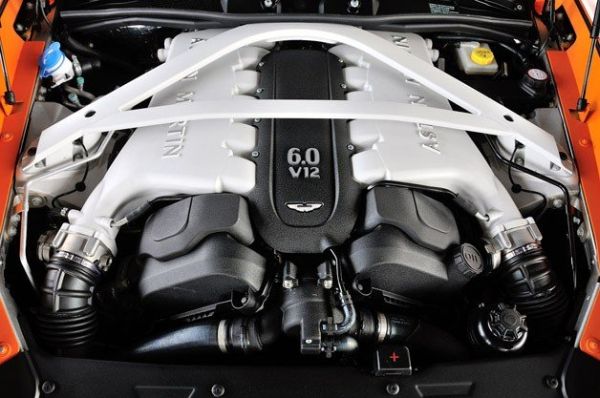 Aston Martin DB10 2015 - Engine