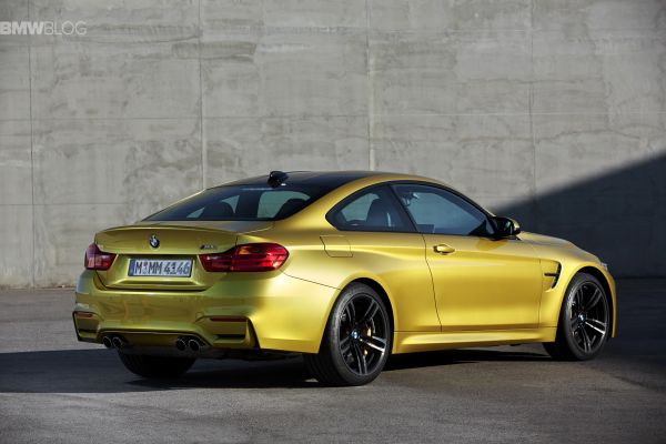 2015 BMW M4 - Side and Rear View