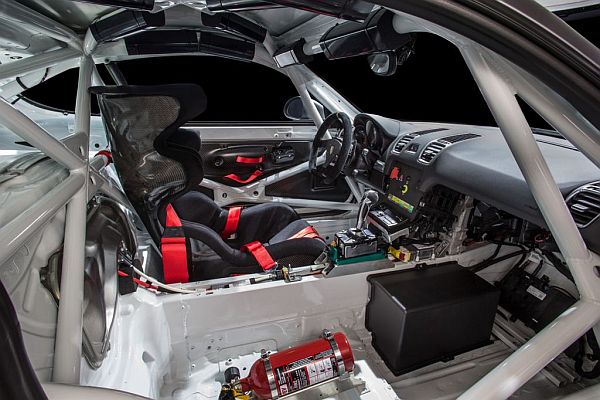 2016 Porsche Cayman GT4 Clubsport - Interior