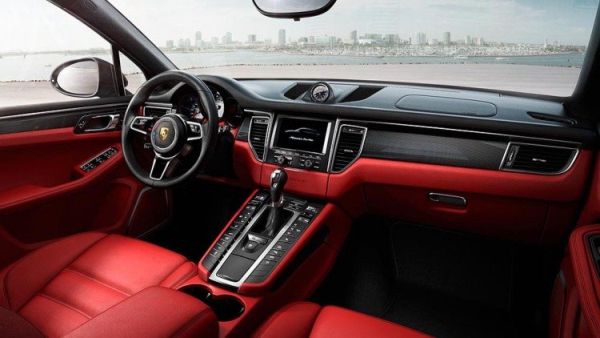 2017 Porsche Macan GTS - Interior