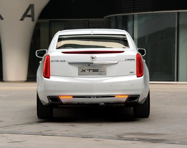 Rear View of 2015 Cadillac XTS
