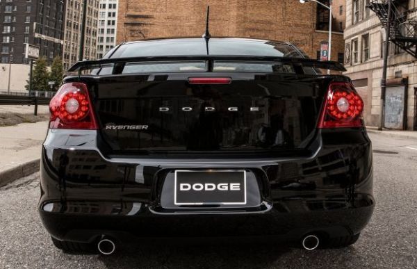 Rear View of Dodge Avenger 2015 